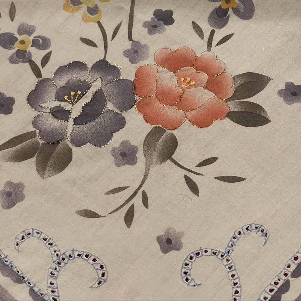 Beautiful delicate small square table linen